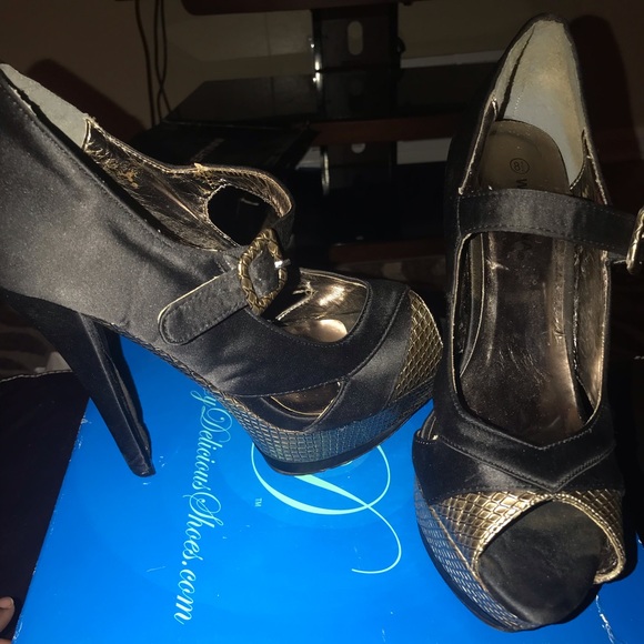 Shoes - Picture 2 of 3